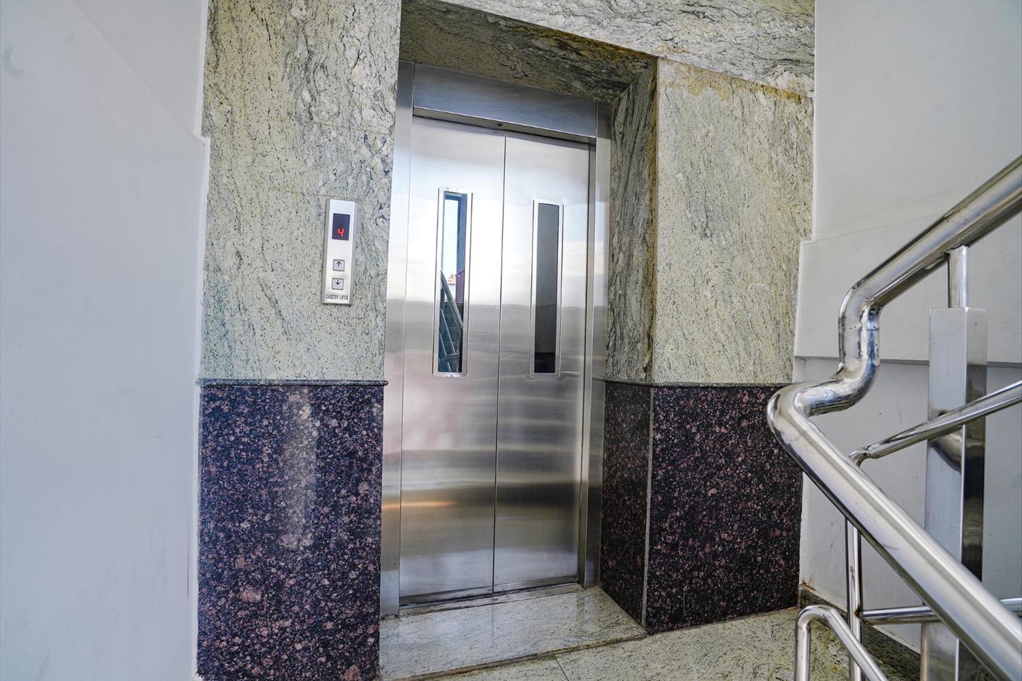 Fabhotel Hamsa The Right Choice - Nr Lanco Hills, Manikonda Хидерабад Екстериор снимка