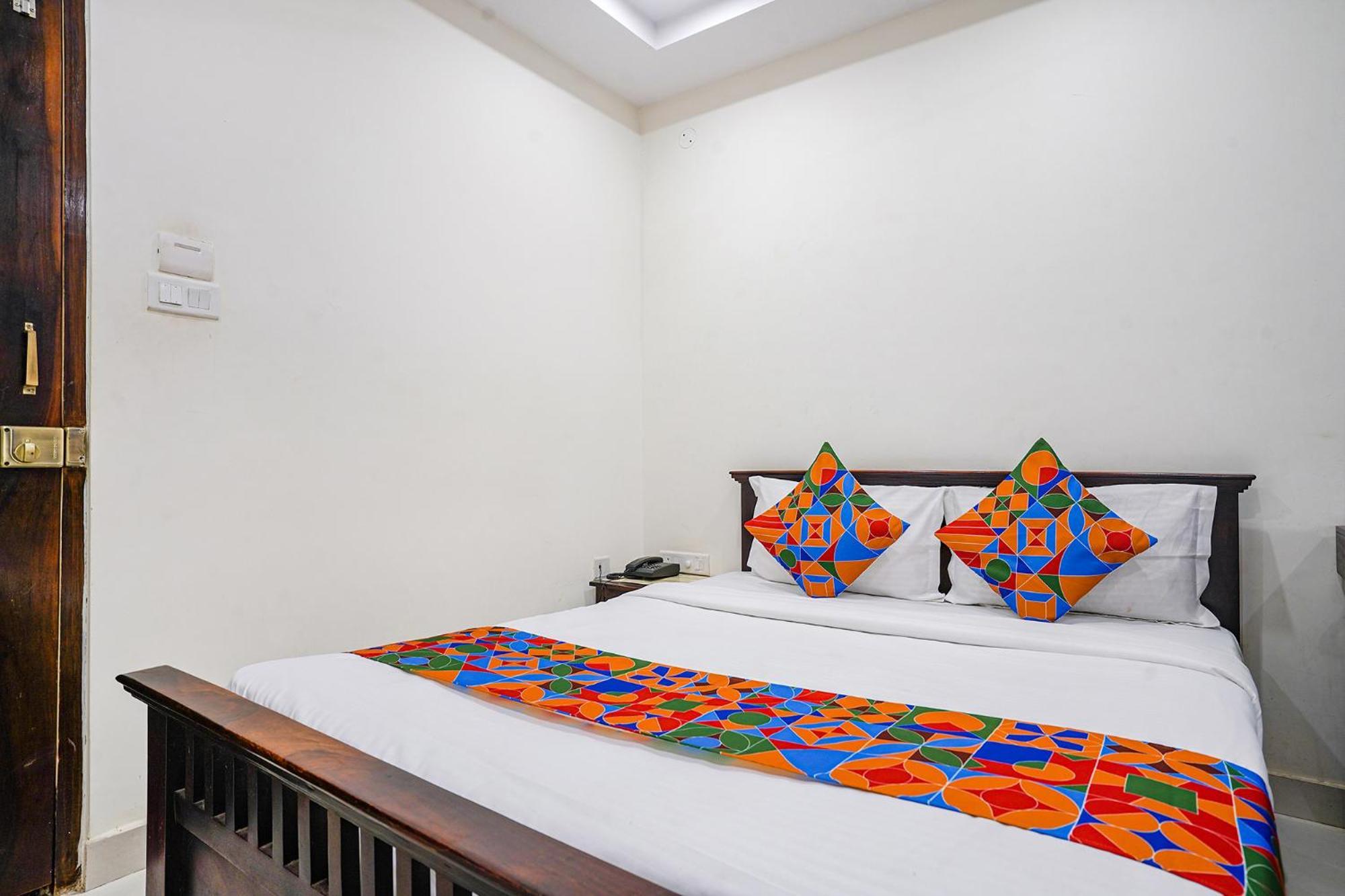 Fabhotel Hamsa The Right Choice - Nr Lanco Hills, Manikonda Хидерабад Екстериор снимка